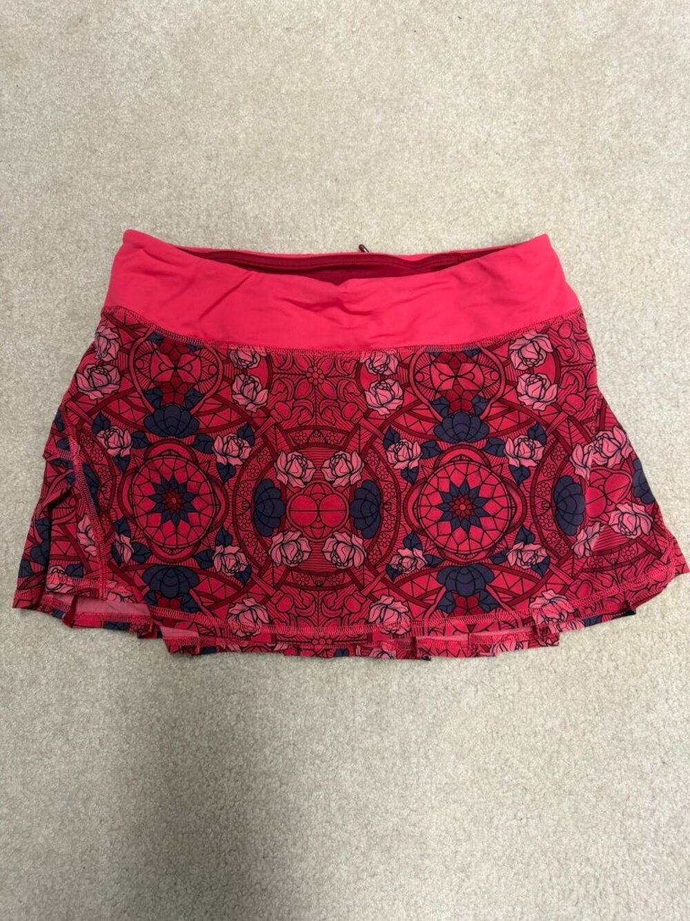 Lululemon Pace Rival Skirt Size 6 Pink Red Print Built-In Shorts EUC